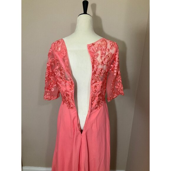 NWT  Chiffon Elbow Sleeve Length Wedding Dress   Size: 6 - Picture 7 of 16